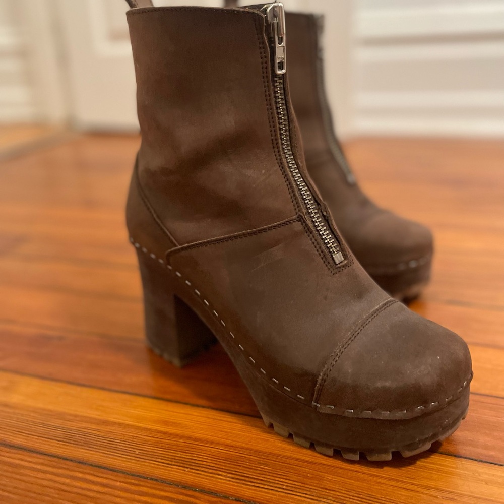 Swedish Hasbeens Zip Front Platform Clog Boot Scandi Size 41 Women Brown Nubuck